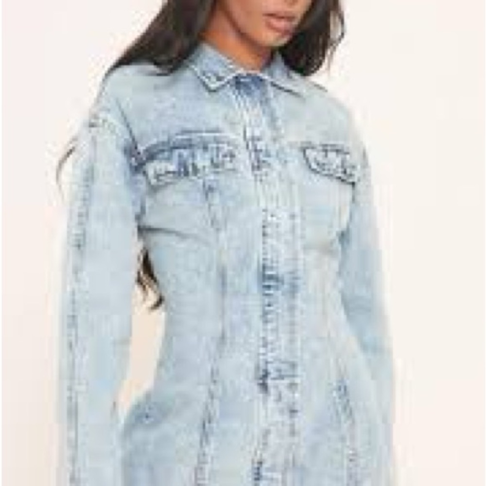 PrettyLittleThing Washed Blue Denim Jacket